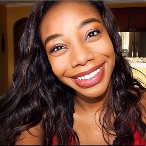 Meet your Posher, Kaila